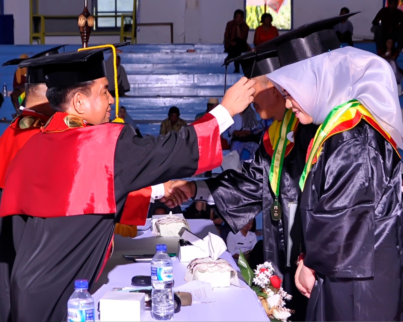 Membanggakan 572 Mahasiswa Unsimar Poso Raih Gelar S 1 Membanggakan 572 Mahasiswa Unsimar Poso Raih Gelar S 1