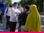 Peduli Warga yang Tak Patuhi Imbauan, BNN Poso Turun ke Jalan Bagikan Masker