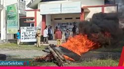 Video : Kantor Desa Marana Disegel Karena Aparatnya 10 Bulan Tak Digaji