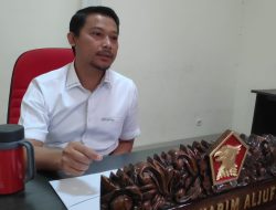 Warga Rio Pakava Curhat soal Jalan kepada Ketua Fraksi Gerindra DPRD Sulteng