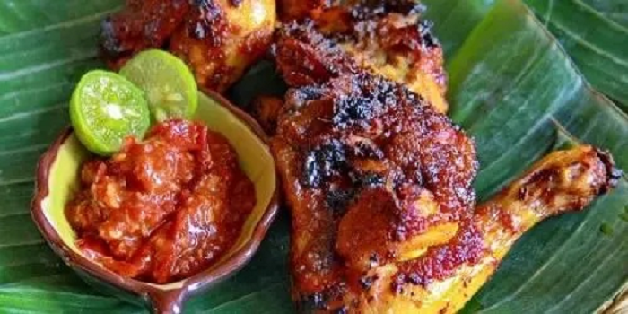 Eksplorasi Kuliner di Palu: 8 Warung Ayam Bakar Terenak yang Wajib Dicoba